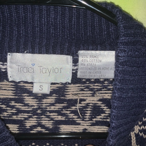 Traci Taylor Christmas sweater - Picture 3 of 3